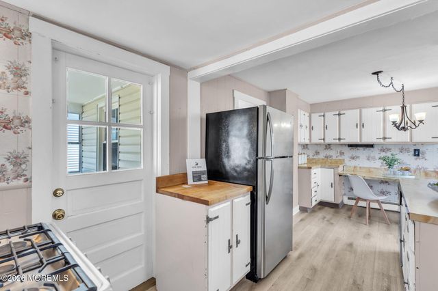 806 Prospect Avenue, Spring Lake, NJ 07762