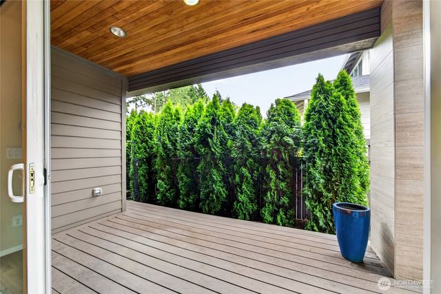 27901 106th Avenue SE, Kent, WA 98030