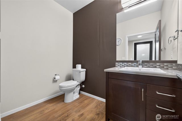 27901 106th Avenue SE, Kent, WA 98030