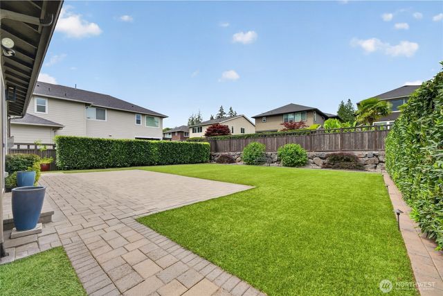 27901 106th Avenue SE, Kent, WA 98030