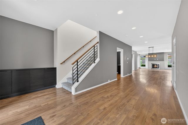 27901 106th Avenue SE, Kent, WA 98030