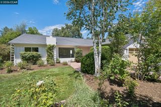 40 Meek Pl, Lafayette, CA 94549