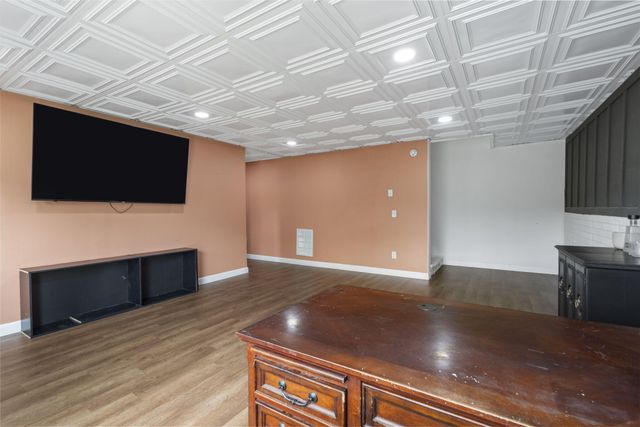 2376 West Twin Lakes Drive, Springfield, MO 65803