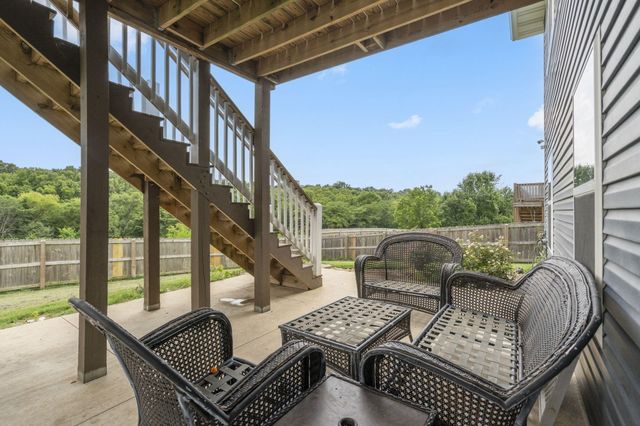 2376 West Twin Lakes Drive, Springfield, MO 65803