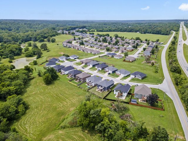 2376 West Twin Lakes Drive, Springfield, MO 65803