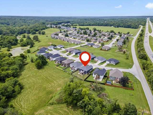 2376 West Twin Lakes Drive, Springfield, MO 65803