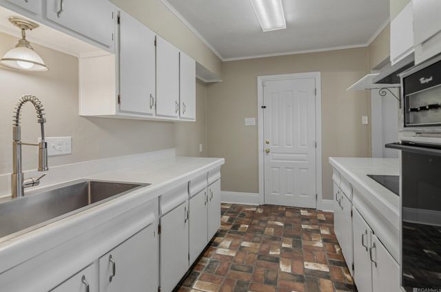 4339 Arlington Ave, Port Allen, LA 70767