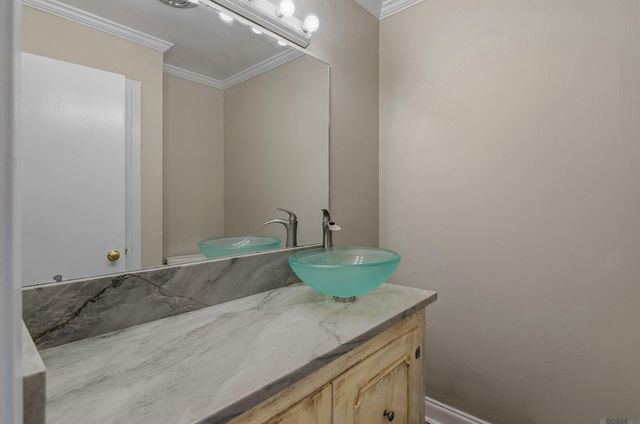 4339 Arlington Ave, Port Allen, LA 70767