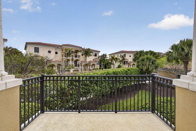 803 Del Sol Circle, Tequesta, FL 33469