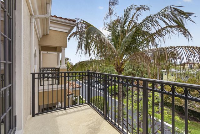 803 Del Sol Circle, Tequesta, FL 33469