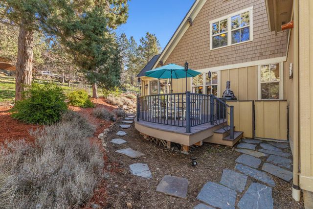 11017 Siskin Lane, Klamath Falls, OR 97601