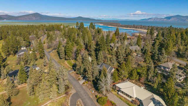 11017 Siskin Lane, Klamath Falls, OR 97601
