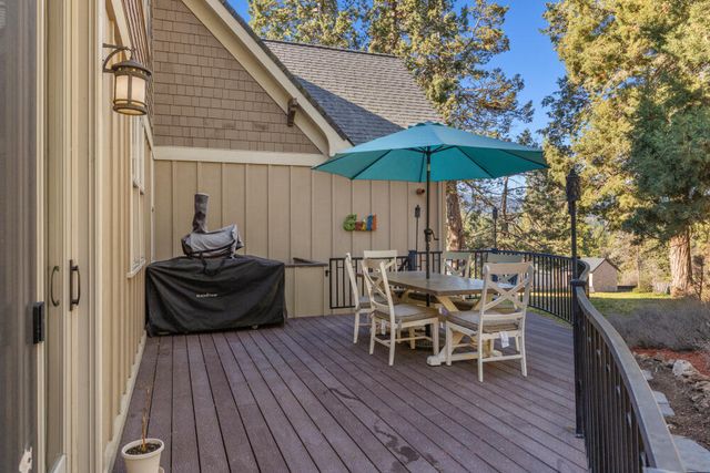 11017 Siskin Lane, Klamath Falls, OR 97601