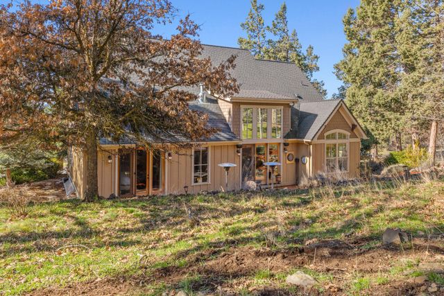 11017 Siskin Lane, Klamath Falls, OR 97601