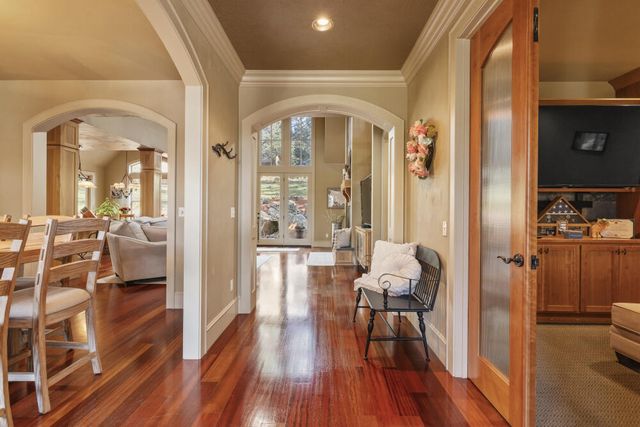 11017 Siskin Lane, Klamath Falls, OR 97601