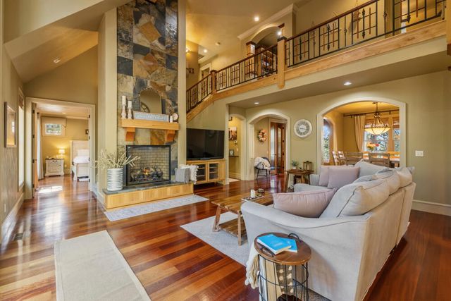 11017 Siskin Lane, Klamath Falls, OR 97601