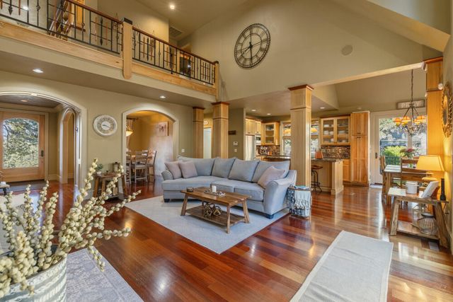 11017 Siskin Lane, Klamath Falls, OR 97601