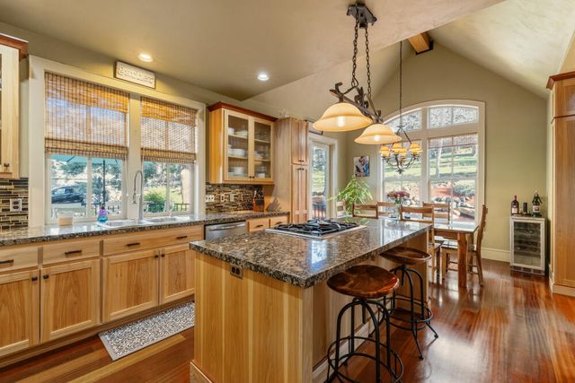 11017 Siskin Lane, Klamath Falls, OR 97601