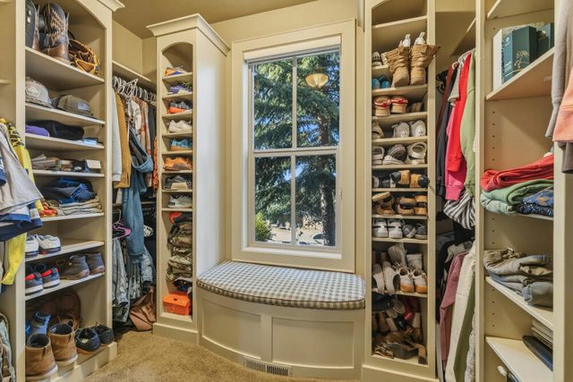 11017 Siskin Lane, Klamath Falls, OR 97601