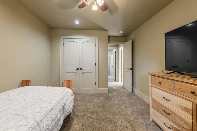 11017 Siskin Lane, Klamath Falls, OR 97601