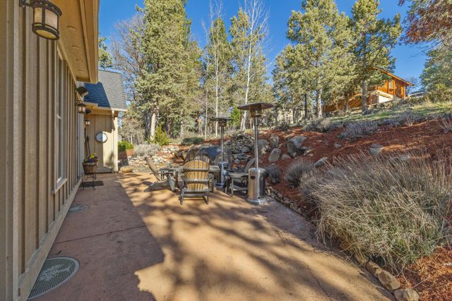 11017 Siskin Lane, Klamath Falls, OR 97601