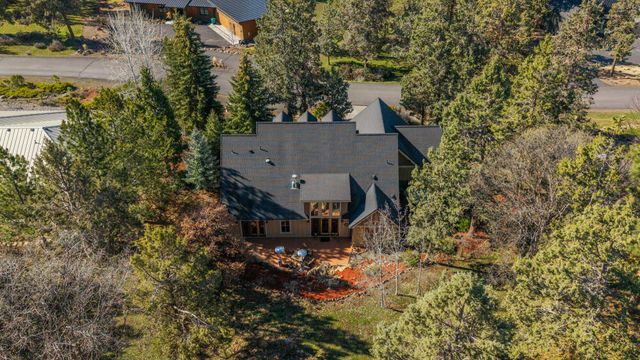 11017 Siskin Lane, Klamath Falls, OR 97601