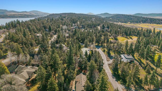 11017 Siskin Lane, Klamath Falls, OR 97601