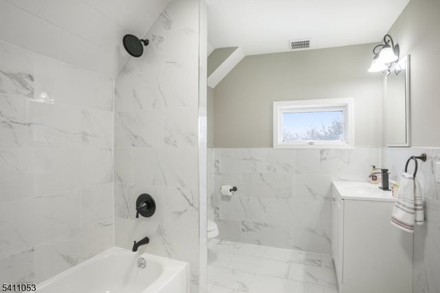 27 Stone St, North Plainfield Boro, NJ 07060