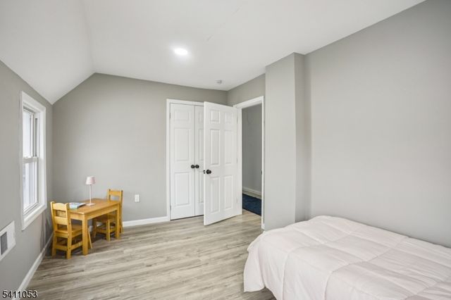 27 Stone St, North Plainfield Boro, NJ 07060