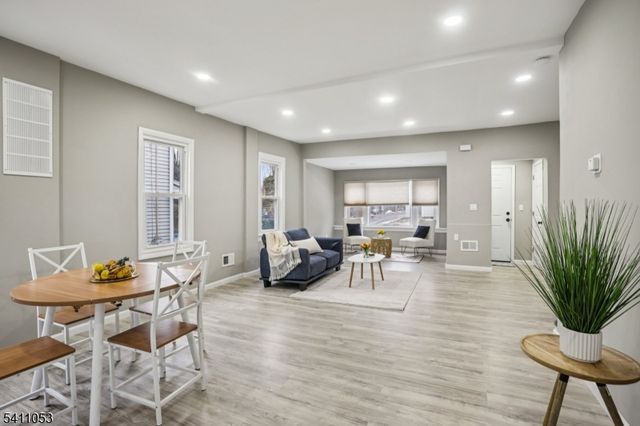 27 Stone St, North Plainfield Boro, NJ 07060