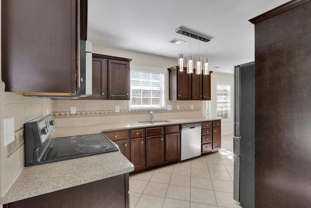 5642 Elwood Circle, Flowery Branch, GA 30542