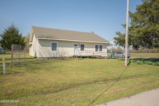 1619 E Maple Street, Columbus, KS 66725