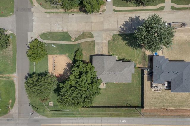 408 Benton Road, Edmond, OK 73034