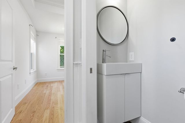 41 Meacham St 2, Somerville, MA 02145