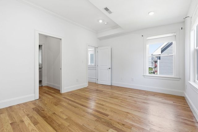 41 Meacham St 2, Somerville, MA 02145