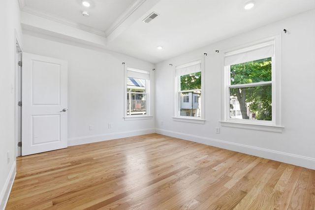 41 Meacham St 2, Somerville, MA 02145