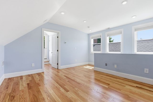 41 Meacham St 2, Somerville, MA 02145