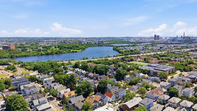 41 Meacham St 2, Somerville, MA 02145