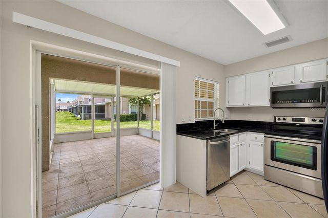 632 KENSINGTON LAKE CIR, Brandon, FL 33511