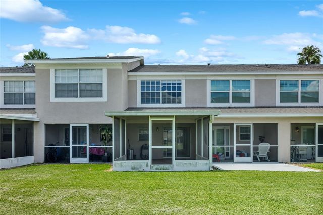 632 KENSINGTON LAKE CIR, Brandon, FL 33511