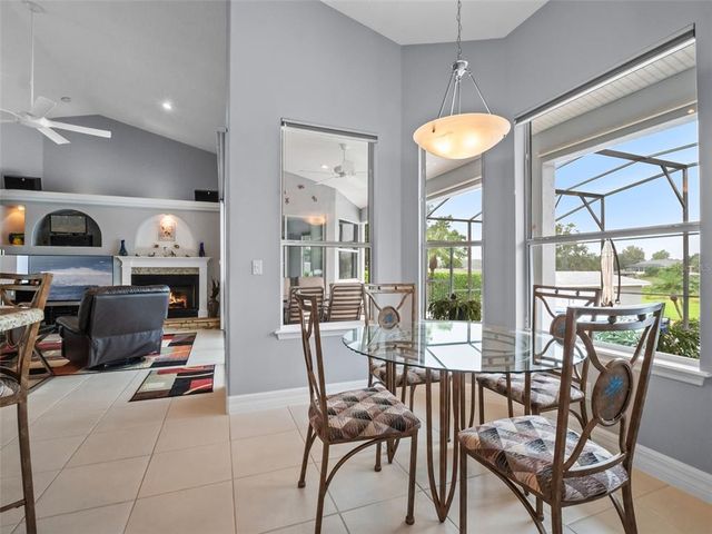 10925 LAKESHORE DR, Clermont, FL 34711