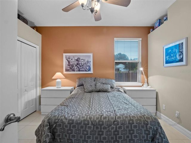 10925 LAKESHORE DR, Clermont, FL 34711