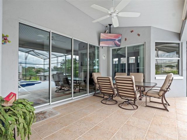 10925 LAKESHORE DR, Clermont, FL 34711