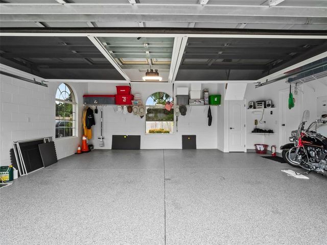 10925 LAKESHORE DR, Clermont, FL 34711
