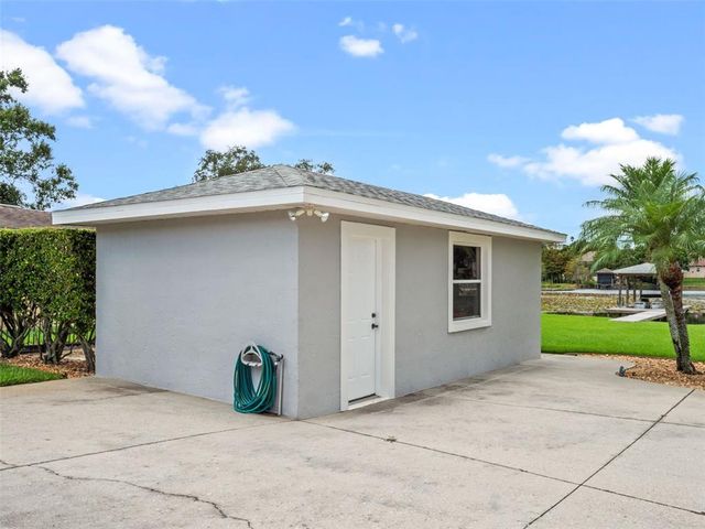 10925 LAKESHORE DR, Clermont, FL 34711
