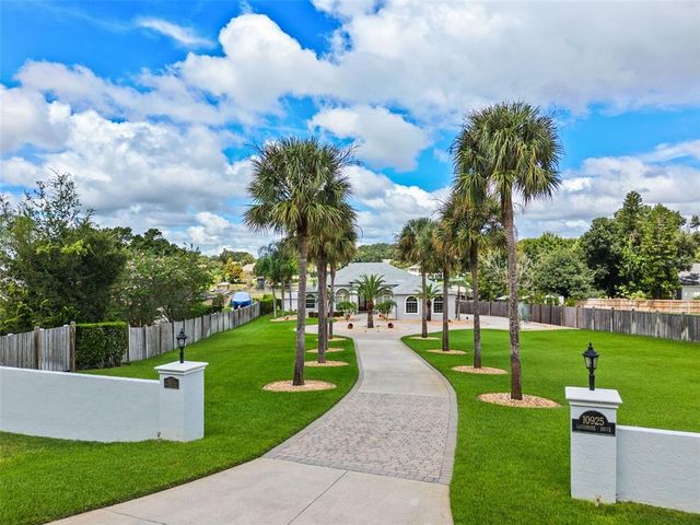 10925 LAKESHORE DR, Clermont, FL 34711