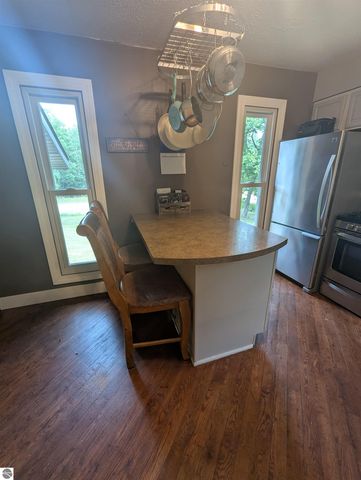 1825 W Sunset Drive, Roscommon, MI 48653