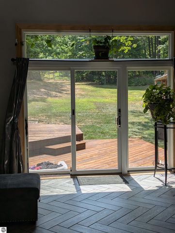 1825 W Sunset Drive, Roscommon, MI 48653