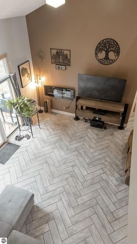 1825 W Sunset Drive, Roscommon, MI 48653