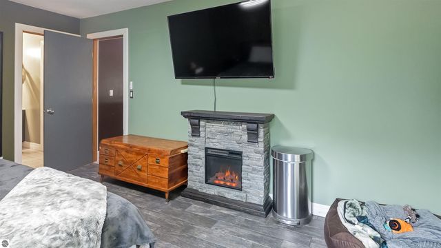 1825 W Sunset Drive, Roscommon, MI 48653